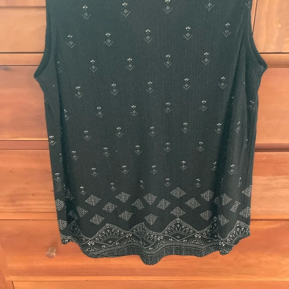 Lucky Brand Black Tank Top with white design - Picture 10 of 11